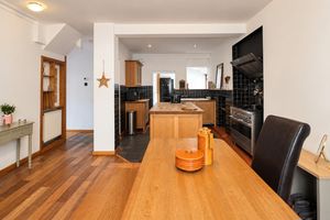 Kitchen/Diner- click for photo gallery